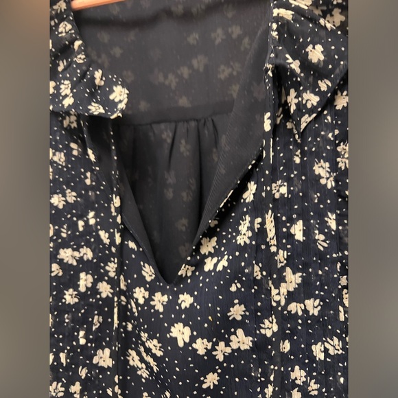 Blouse Ever New Melbourne - Picture 13 of 16